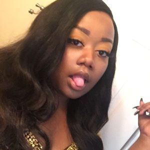 Meet your Posher, Briana